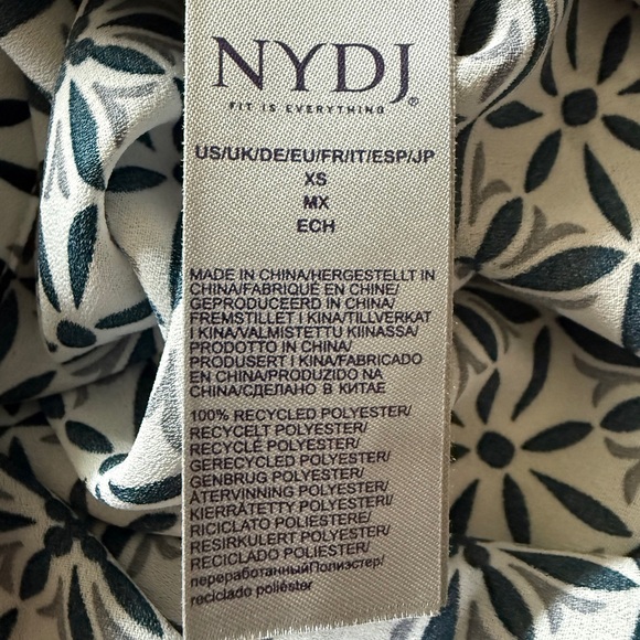 NOT YOUR DAUGHTER’S JEANS NYDJ Button Up Blouse Pleated Back Covered Buttons XS - Picture 8 of 9